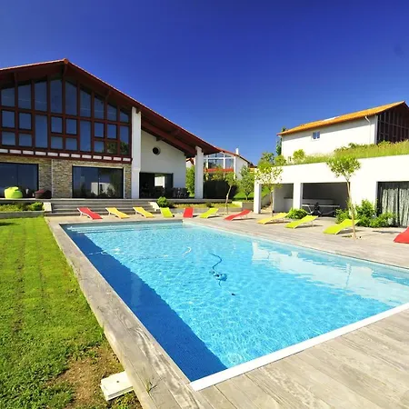 Saint-jean-de-luz Sleeps 12 Pool Air Con Wifi Vila Saint-Jean-de-Luz
