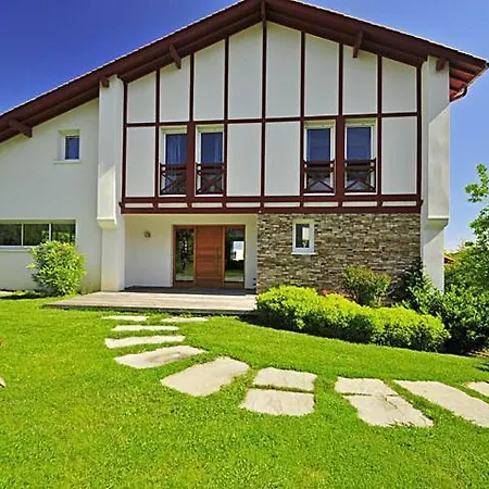 Saint-jean-de-luz Sleeps 12 Pool Air Con Wifi *